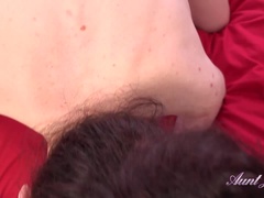 Brunetka, Podpatky, Manželka v domácnosti, Spodní prádlo, Různé pohledy, Pička, Vyholené, Punčochy