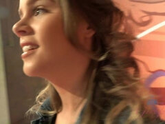 Amatør, Bad, Store pupper, Blond, Kjæreste, Hovne nippler, Fitte, Pupper