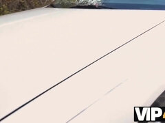 Braunhaarige, Vollbusig, Milf, Natürlichen titten, Pov, Realität, Strümpfe, Tätowierung