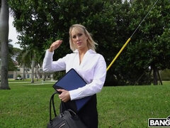 Leie, Grosse titten, Blondine, Vollbusig, Hardcore, Reiten, Rasiert, Schlucken