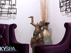 Zadek, Brunetka, Dávení penisem, Péro, Masáž, Přírodní prsa, Penis, Pička