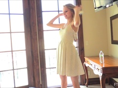 드레스, 갈라지는, 힐, 수음, 오르가슴, 공개적인, 혼자, 업스커트