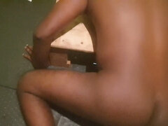 Aasialainen, Nais alistaja, Intialainen