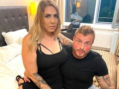 Velika rit, Blondinka, Fafanje, Doggystyle, Dekle drka tiča, Spodnje perilo, Milf, Tetovaže