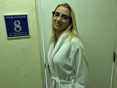 Lieveling, Grote lul, Zwart, Blond, Pijpbeurt, Zwart, Moeder die ik wil neuken, Gezichtspunt