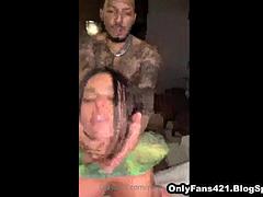 Blondin, Avsugning, Hotell