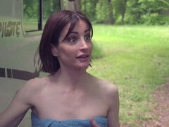 Anal, Stor rumpe, Stor kukk, Kukk suging, Brunette, Bakfra, Utendørs, Kort hår