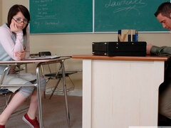 Cumizás, Gesztenyebarna, Kutya póz, Ujjazás, Iskolás lányka, Leborotvált, Sztrippelés, Tini