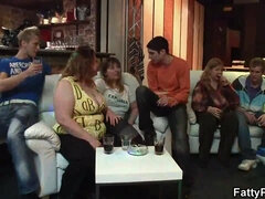 Tyłek, Duży tyłek, Duże cycki, Obciąganie, Gruba, Hardcore, Mamuśka, Publiczny