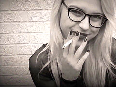 Smoking, smoking new, femdom