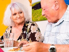 Leie, Wohlbeleibte schöne frauen, Blondine, Aufs gesicht abspritzen, Behaart, Lecken, Reif, Strümpfe