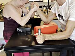 Amateur, Grosse bite, Sucer une bite, Couple, Européenne, Mère que j'aimerais baiser, Tatouage