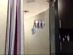 Krásky, Prsatá, Puma, Hd, Masturbace, Mamina, Sprcha, Webkamera