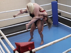 Britisk, Ansikt sittende, Lesbisk, Milf, Petite, Bryting