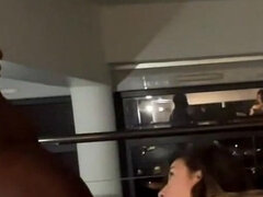 Amatør, Stor rumpe, Kukk suging, Par, Raseblandet, Milf, Tattovering