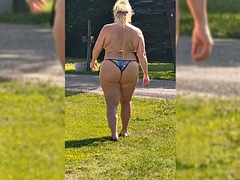 Amatør, Stor svart kvinne, Bikini, Blond, Cougar, Sexy undertøy, Milf, Utendørs