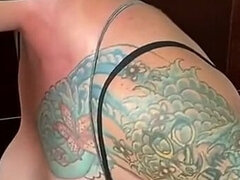 Amateur, Gros seins, Éjaculer dans la bouche, Mère que j'aimerais baiser, Tatouage