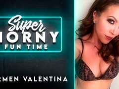 Grote kont, Blond, Vingeren, Gapende, Handbeurt, Masturbatie, Moeder die ik wil neuken, Natuurlijke tieten