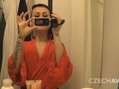 Sucer une bite, Brunette brune, En levrette, Branlette thaïlandaise, Pov, Chatte, Adolescente, Nénés