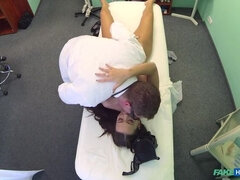 Fingering, Lesbisk, Slick, Sjuksköterska, Kontor, Fitta, Uniform, Voyeur