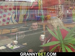 Vacker, Blondin, Avsugning, Cougar, Långt ner i halsen, Mogen, Milf, Mamma