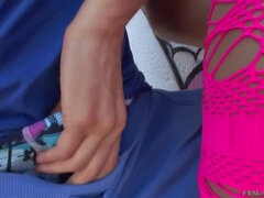 Stor kukk, Store pupper, Blond, Bløtkake, Hd, Milf, Utendørs, Tattovering