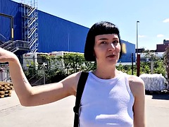 Nana, Gros seins, Masturbation, Public, Nénés