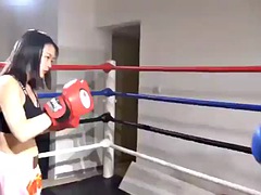 Stumaxh-punch-boxing-girls-vs-girl