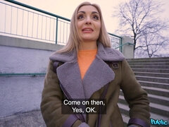 Blondine, Blasen, Europäisch, Aufs gesicht abspritzen, Leder, Im freien, Pov, Arsch lecken