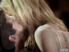 Anál, Velké péro, Péro, Dvojitá penetrace, Honění, Masturbace, Drsné akce, Švédská rojka