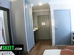Μεγάλος κώλος, Ξανθιά, Πίπα, Χύσιμο, Στο πρόσωπο, Ηδ, Φωνάζοντας, Ξυρισμένη