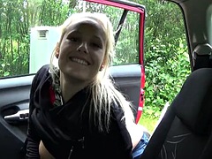 Tekintélyes didik, Szőke, Cumizás, Gépkocsi, Érett feleség, Szopás, Begyek, Feleség