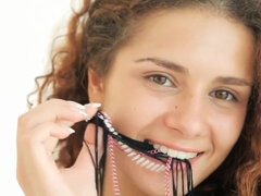 18 let, Kotě, Brunetka, Erotika, Masturbace, Přírodní prsa, Zrzavé, Teenka