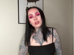 18, Amatør, Brunette, Alene, Tattovering, Tenåring