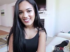 18 let, Velký zadek, Kuřba, Latinské, Různé pohledy, Jezdectví, Polykání, Teenka