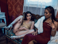 18, Tumma, Karvainen, Sekarotuinen, Lesbo, Selkäsauna, Pillu, Teini