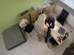 Intervju, Blond, Kukk suging, Barmfager, Par, Hd, Milf, Mamma