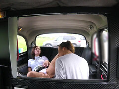 Smuk, Bil, Give finger, Lesbisk, Slikning, Udendørs, Fisse