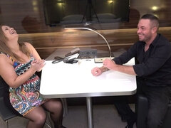 18, Stor stjärt, Blondin, Avsugning, Par, Sperma i munnen, Stockings, Tonåring