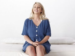 Mulher linda e grande, Bundão, Loiroa, Boquete, Punheta, Mãe gostosa, Descascar, Sexo grupal a três