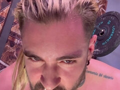Enthousiasteling, Grote lul, Daddy, Handbeurt, Masturbatie, Alleen, Tatoeage