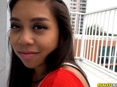 Rumpa, Stor stjärt, Avsugning, Doggystyle, Latina, Pov, Tonåring, Tuttar