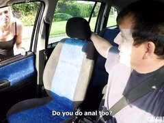 Sucer une bite, Voiture, En levrette, Hard, Léchez, Rasée, Adolescente, Nénés