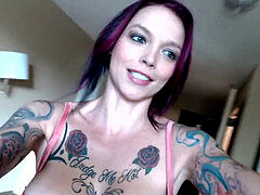 Ξενοδοχείο, Ώριμη, Ώριμη γυναίκα, Μαμά, Κοκκινομάλα, Τατουάζ, Βυζιά