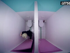 Fürdőszoba, Szőke, Műcerka, Német, Iroda, Titkárnő, Begyek, Wc