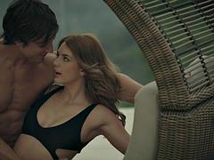 Tussi, Grosse titten, Schwarz, Braunhaarige, Schwarz, Aufs gesicht abspritzen, Hardcore, Hintern versohlen