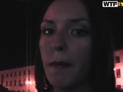 Tetas grandes, Morena, Al aire libre, Perforación, Público