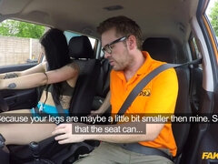 Tempting Gamer Minx Strikes Sexual Deal