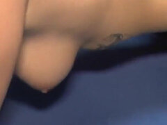 Blond, Kukk suging, Par, Sperm skott, Petite, Overraskelse, Tattovering, Tenåring