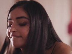 Pijpbeurt, Sperma in mond, Latijnse vrouw, Likken, Ondergoed, Klein, Kut duiken, Tieten likken